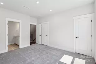 2013 Clarksdale Dr, Charlotte, NC 28206 - Photo 5