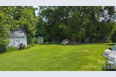 1040 Nc 90 Highway W, Taylorsville, NC 20681 - Photo 17