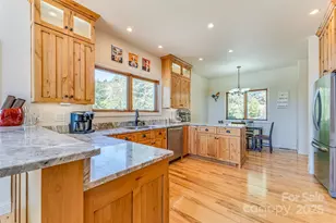 284 Mount Mitchell Dr, Burnsville, NC 28714 - Photo 15