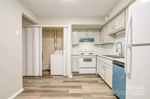 7129 Stonington Ln, Charlotte, NC 28227 - Photo 13