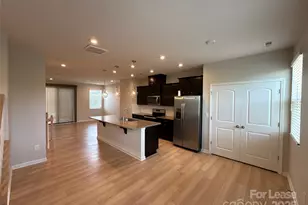 1110 Keydet Dr, Charlotte, NC 28216 - Photo 5