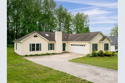 88 Star Point Drive, Hendersonville, NC 28792 - Photo 1