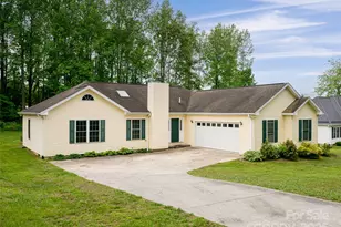 88 Star Point Dr, Hendersonville, NC 28792 - Photo 1