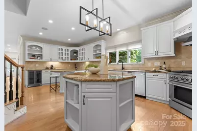 4429 Cameron Oaks Drive, Charlotte, NC 28211 - Photo 13