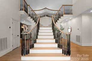 4429 Cameron Oaks Dr, Charlotte, NC 28211 - Photo 5