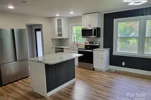 423 S Rhyne St, Dallas, NC 28034 - Photo 3