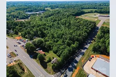 1123 US 70 Highway, Newton, NC 28658 - Photo 3