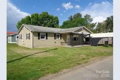 252 Rogers Street, Waynesville, NC 28786 - Photo 1