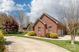 28 Tudor Crescent Ct, Hendersonville, NC 28739 - Photo 5