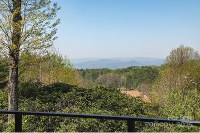 28 Tudor Crescent Court, Hendersonville, NC 28739 - Photo 3