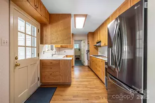 426 Vanderbilt Rd, Asheville, NC 28803 - Photo 17