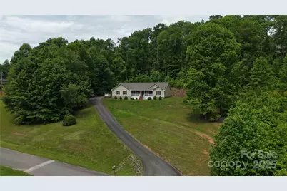 207 Lakeview Drive, Marion, NC 28752 - Photo 5