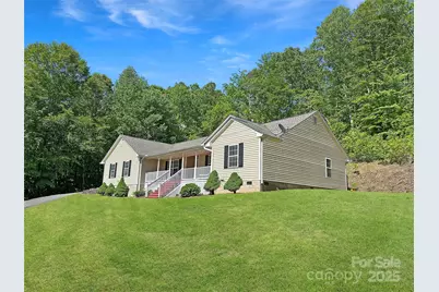 207 Lakeview Drive, Marion, NC 28752 - Photo 3