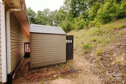 207 Lakeview Drive, Marion, NC 28752 - Photo 15