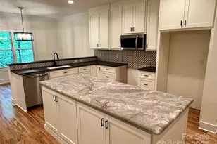 435 Soquili Dr, Brevard, NC 28712 - Photo 9