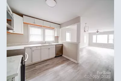 2123 W Sixth Avenue, Gastonia, NC 28052 - Photo 5