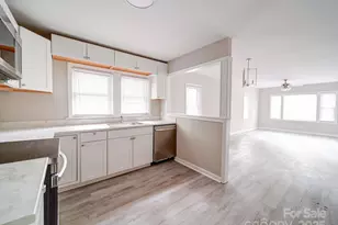 2123 W 6th Ave, Gastonia, NC 28052 - Photo 5