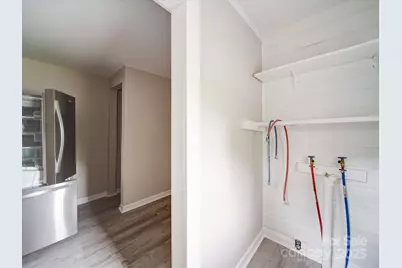 2123 W Sixth Avenue, Gastonia, NC 28052 - Photo 9