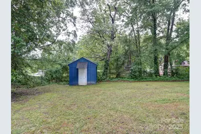 2123 W Sixth Avenue, Gastonia, NC 28052 - Photo 23