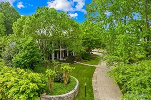 4523 Fox Brook Ln, Charlotte, NC 28211 - Photo 3