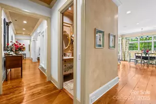 4523 Fox Brook Ln, Charlotte, NC 28211 - Photo 17