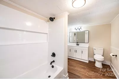 210 W 15th Street, Newton, NC 28658 - Photo 27