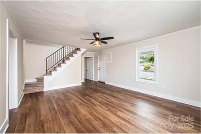 210 W 15th Street, Newton, NC 28658 - Photo 7