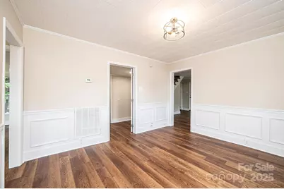 210 W 15th Street, Newton, NC 28658 - Photo 13