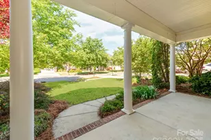 533 Montgrove Pl NW, Concord, NC 28027 - Photo 3