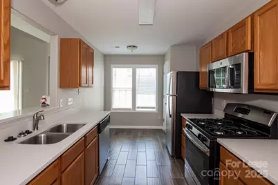 8618 Sawleaf Court, Charlotte, NC 28215 - Photo 7