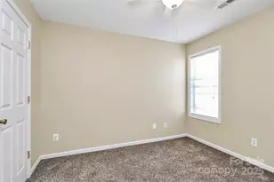 2045 Flushing Ct, Charlotte, NC 28215 - Photo 17