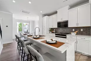 2009 Clarksdale Dr, Charlotte, NC 28206 - Photo 1