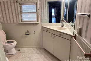 208 E Main St, Cleveland, NC 27013 - Photo 37