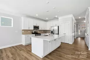 6027 Veld Ct, Charlotte, NC 28215 - Photo 9