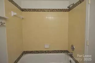 1600 H Arlyn Circle, Charlotte, NC 28213 - Photo 11