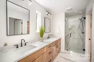 4547 Kings Ct, Hickory, NC 28602 - Photo 17