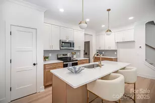 4547 Kings Ct, Hickory, NC 28602 - Photo 13