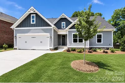 1061 The Glen Street, Statesville, NC 28677 - Photo 1