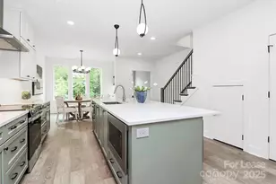 1748 Arnold Dr, Charlotte, NC 28205 - Photo 11