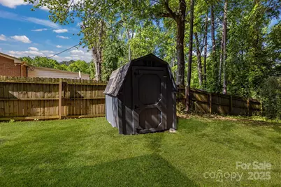 3637 Glenville Avenue, Charlotte, NC 28215 - Photo 15