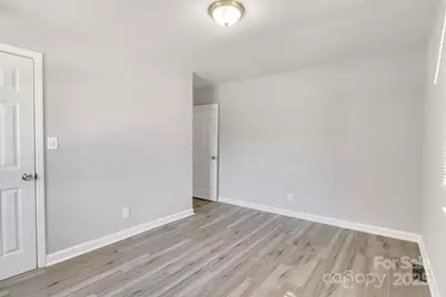 3637 Glenville Avenue, Charlotte, NC 28215 - Photo 5