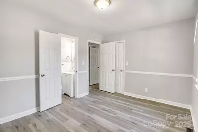 3637 Glenville Avenue, Charlotte, NC 28215 - Photo 7