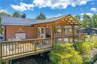 75 Hawthorne Dr, Brevard, NC 28712 - Photo 1