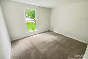 6041 Misty Way Ln, Charlotte, NC 28212 - Photo 5