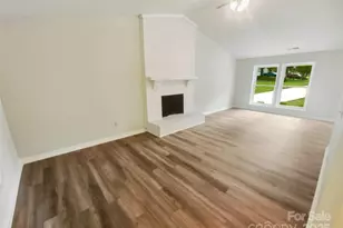 6041 Misty Way Ln, Charlotte, NC 28212 - Photo 3