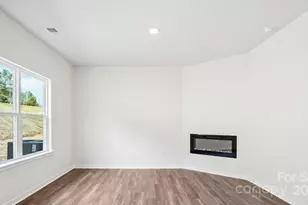 568 Country Oak Dr, Asheville, NC 28804 - Photo 9