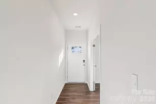 823 Adelston Ln, Asheville, NC 28804 - Photo 5