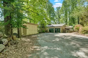1412 Valmont Dr, Hendersonville, NC 28791 - Photo 43