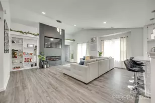 7442 Crestside Ln, Charlotte, NC 28227 - Photo 1