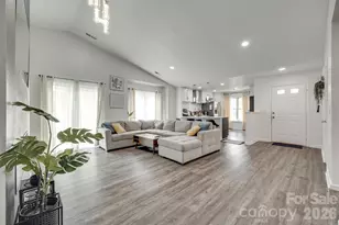 7442 Crestside Ln, Charlotte, NC 28227 - Photo 5